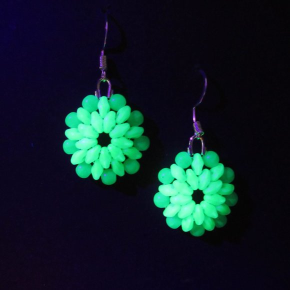 Handstitched Uranium Glass Flower earrings - Picture 1 of 11